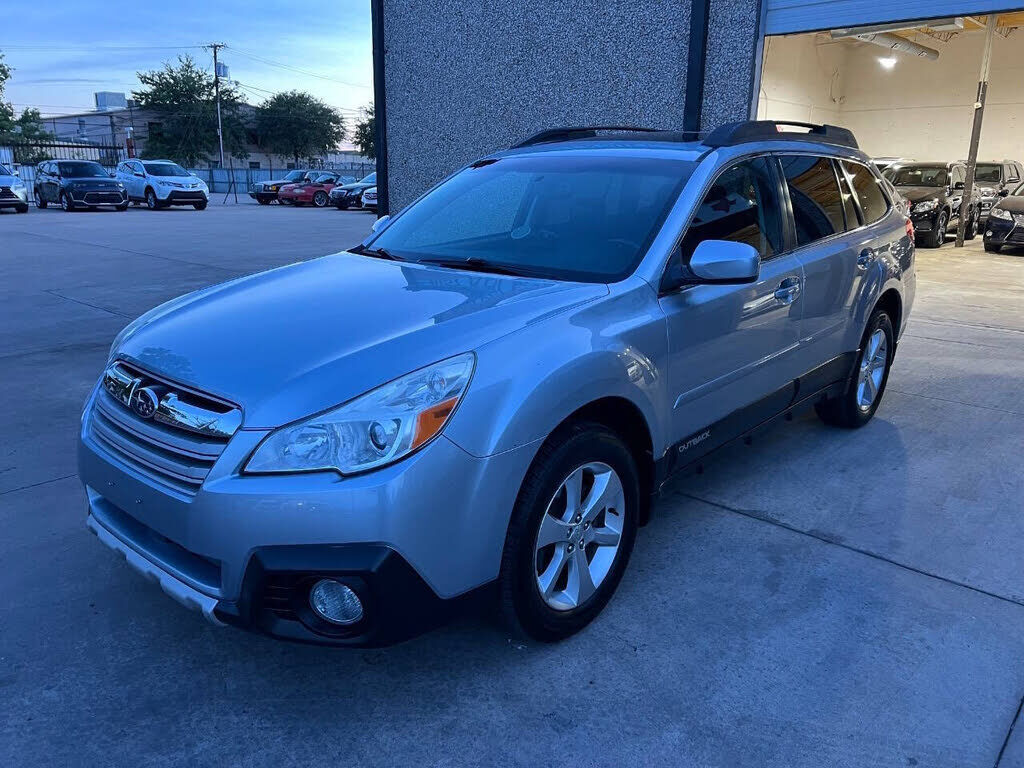 2014 SUBARU Outback
