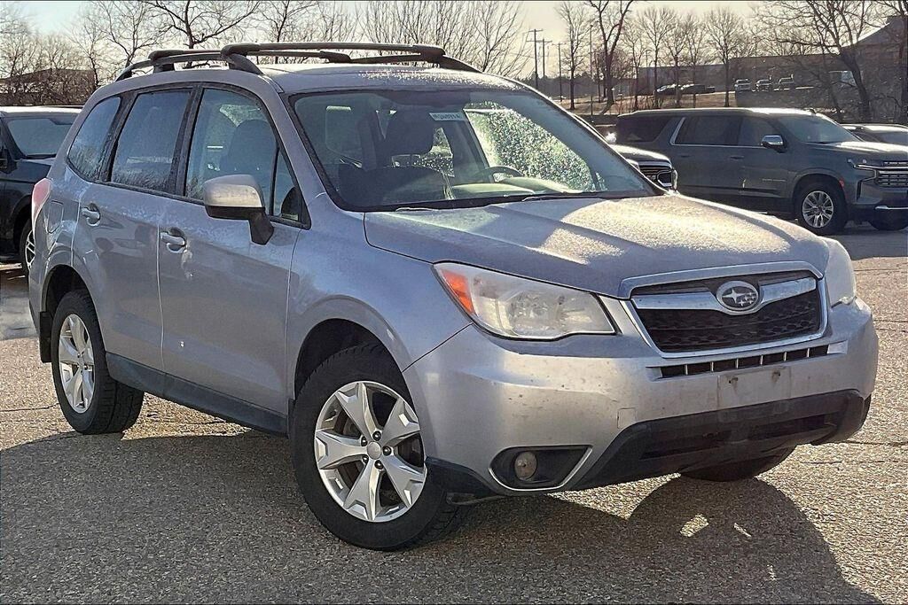 2016 SUBARU Forester