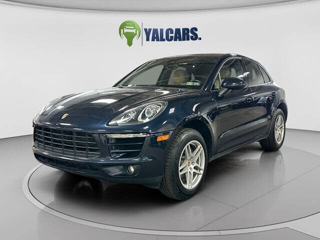 2017 PORSCHE Macan