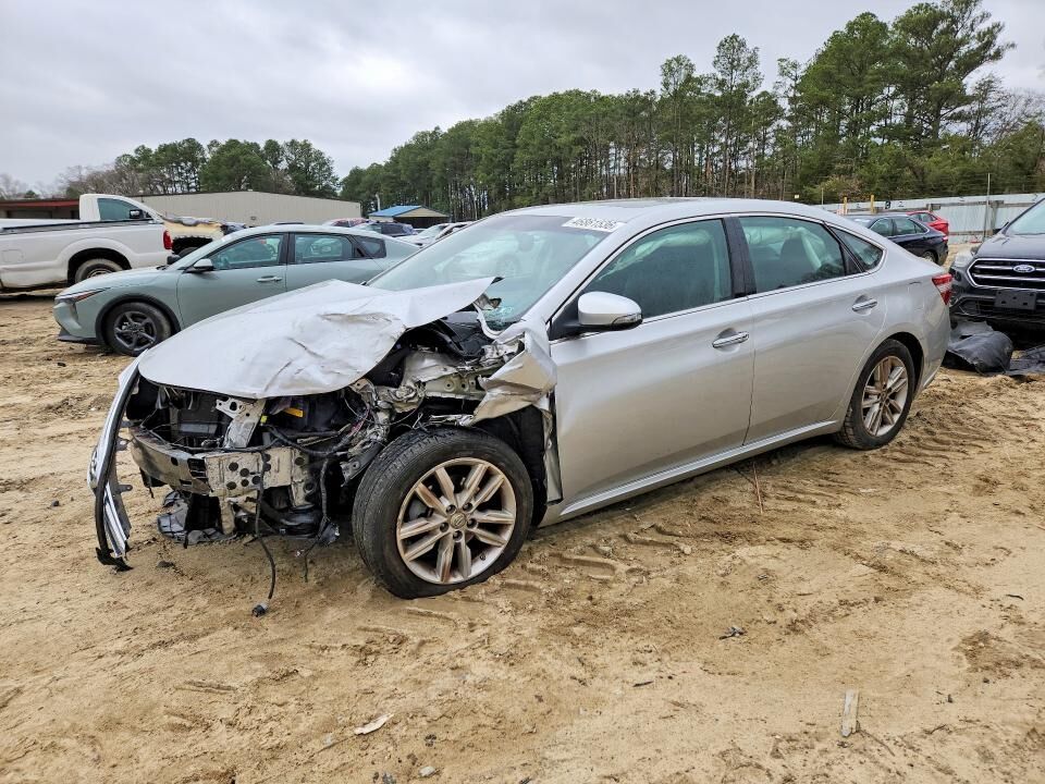 2013 TOYOTA Avalon
