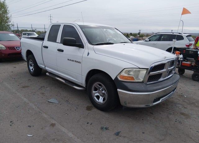 2011 DODGE Ram