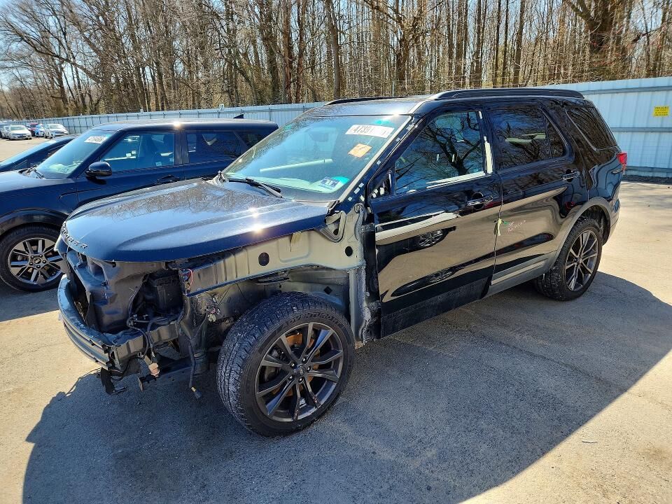 2017 FORD Explorer