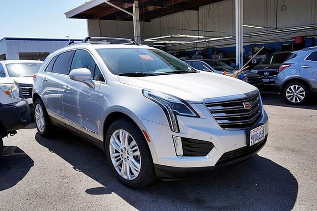 2017 CADILLAC XT5