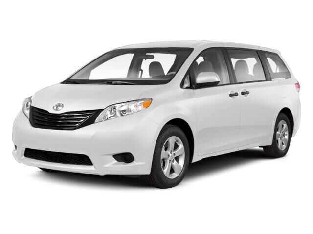 2013 TOYOTA Sienna