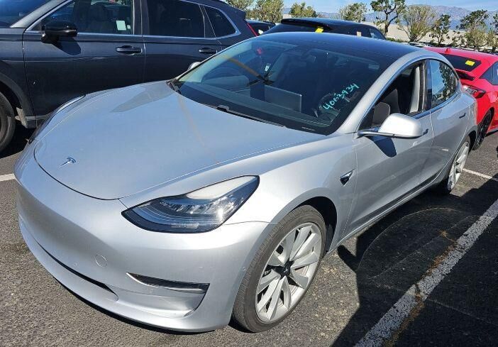 2018 TESLA Model 3