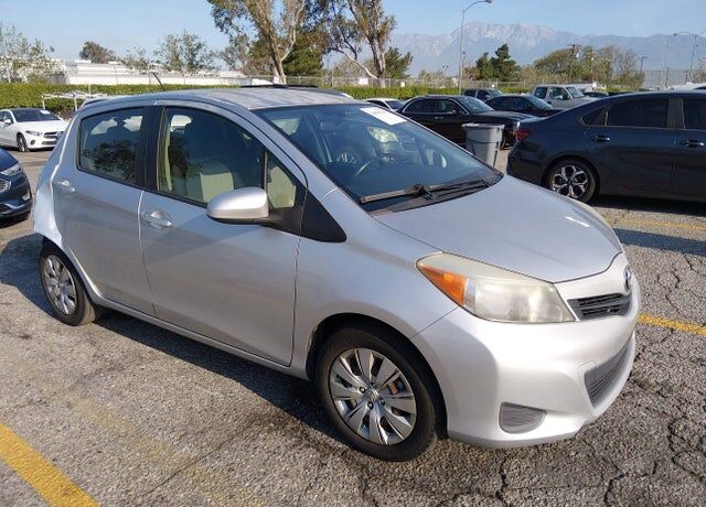 2013 TOYOTA Yaris