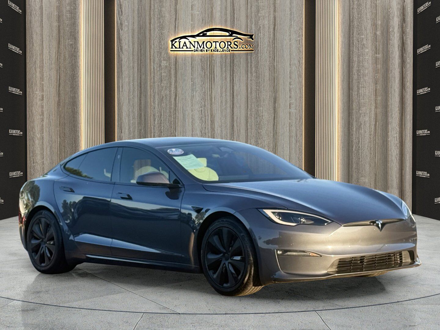 2023 TESLA Model S