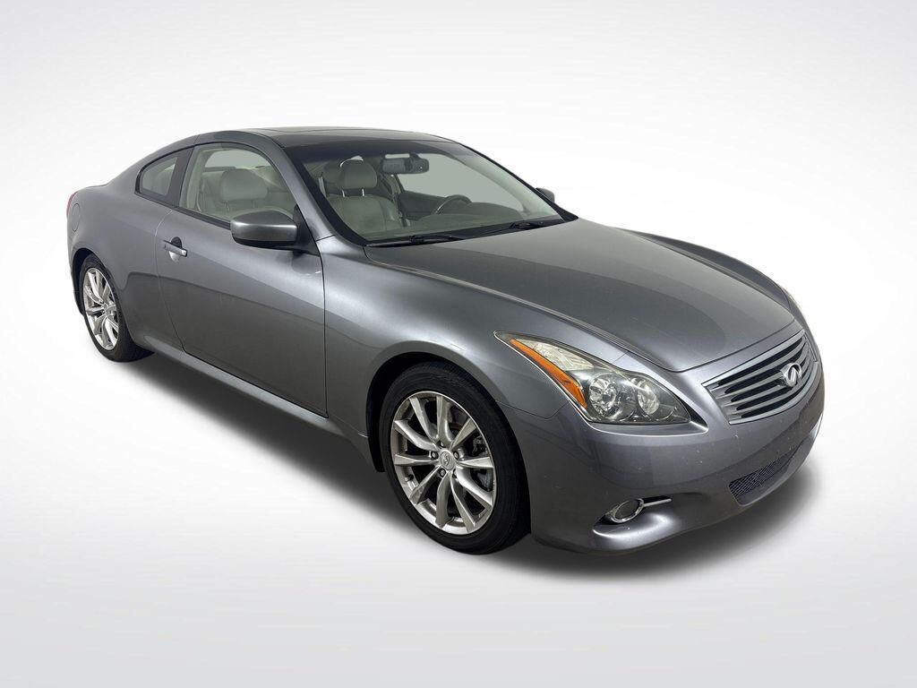 2011 INFINITI G37