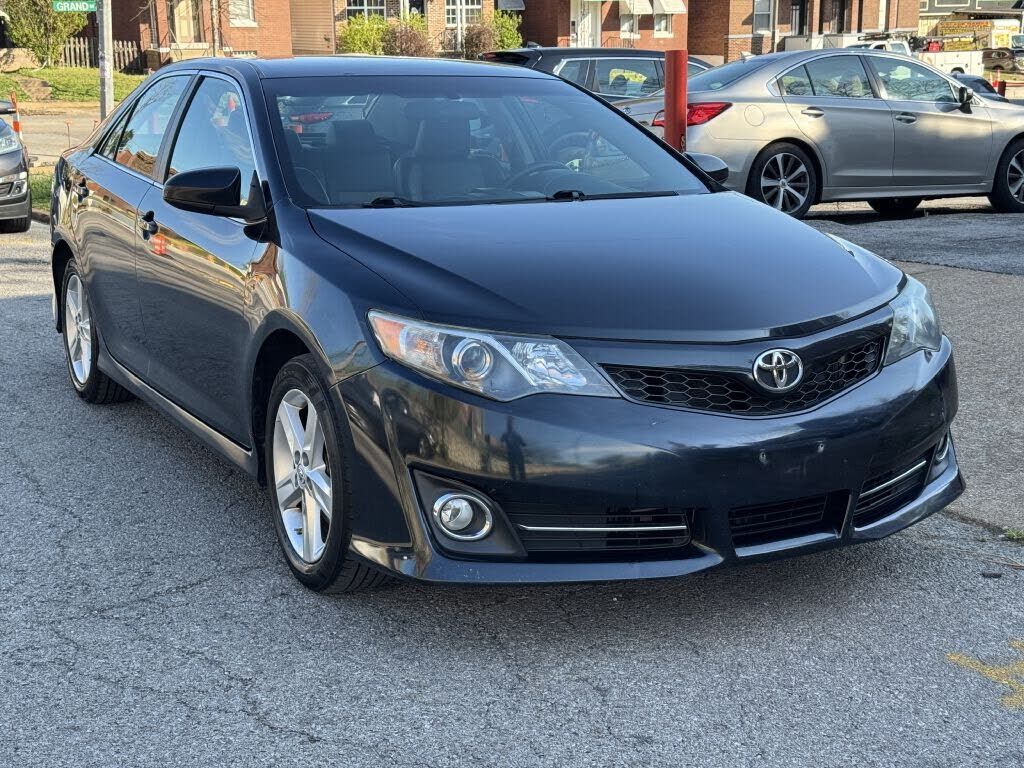 2013 TOYOTA Camry