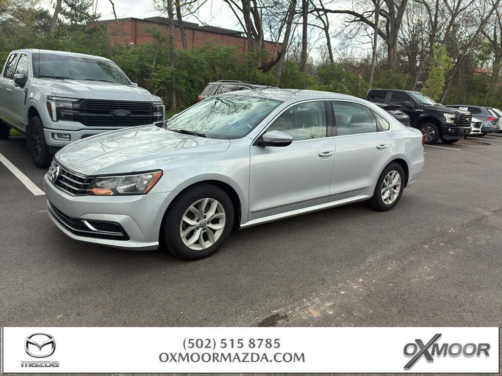 2016 VOLKSWAGEN Passat