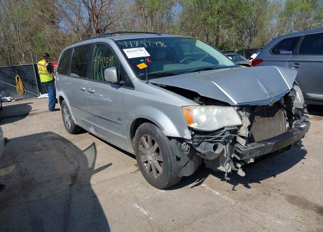 2009 CHRYSLER Town and Country