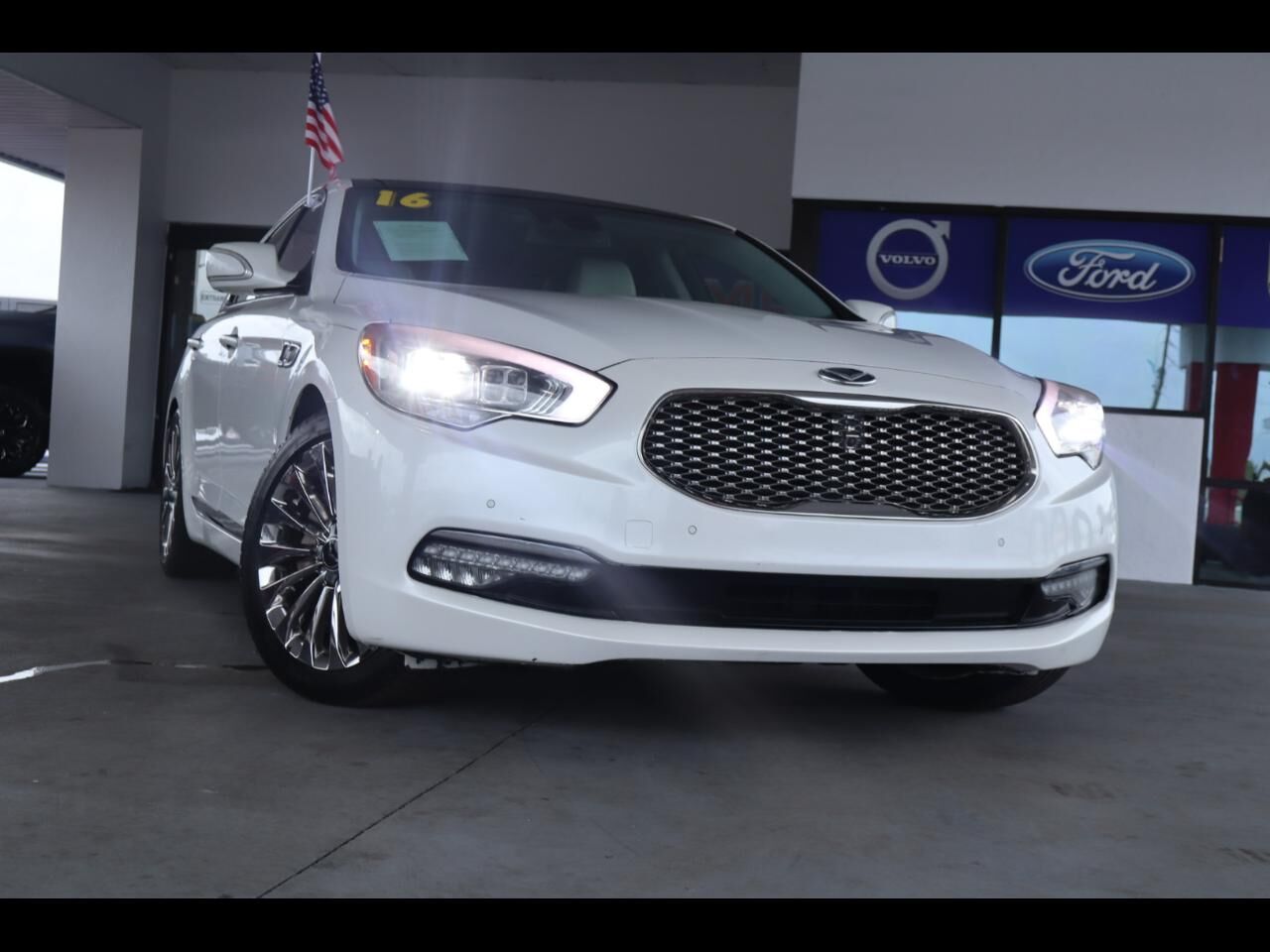 2016 KIA K900