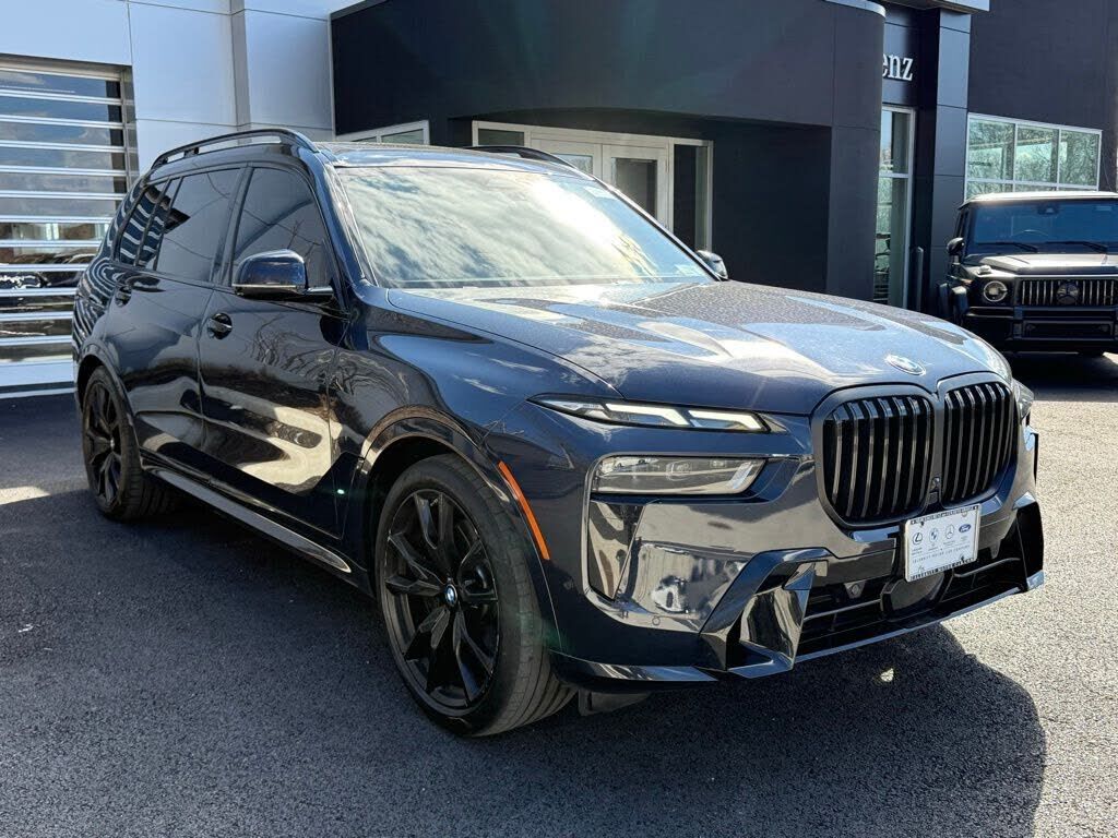 2025 BMW X7