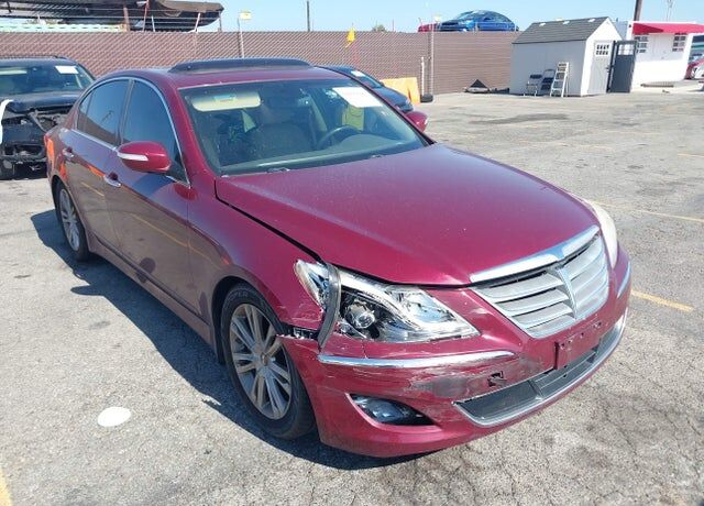 2013 HYUNDAI Genesis