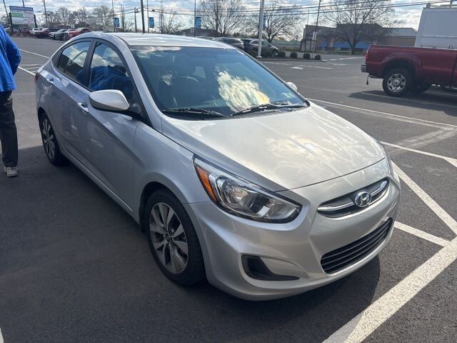 2017 HYUNDAI Accent