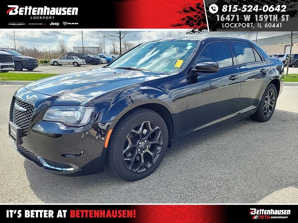 2019 CHRYSLER 300
