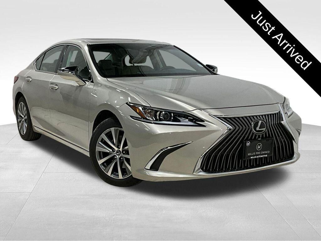 2020 LEXUS ES
