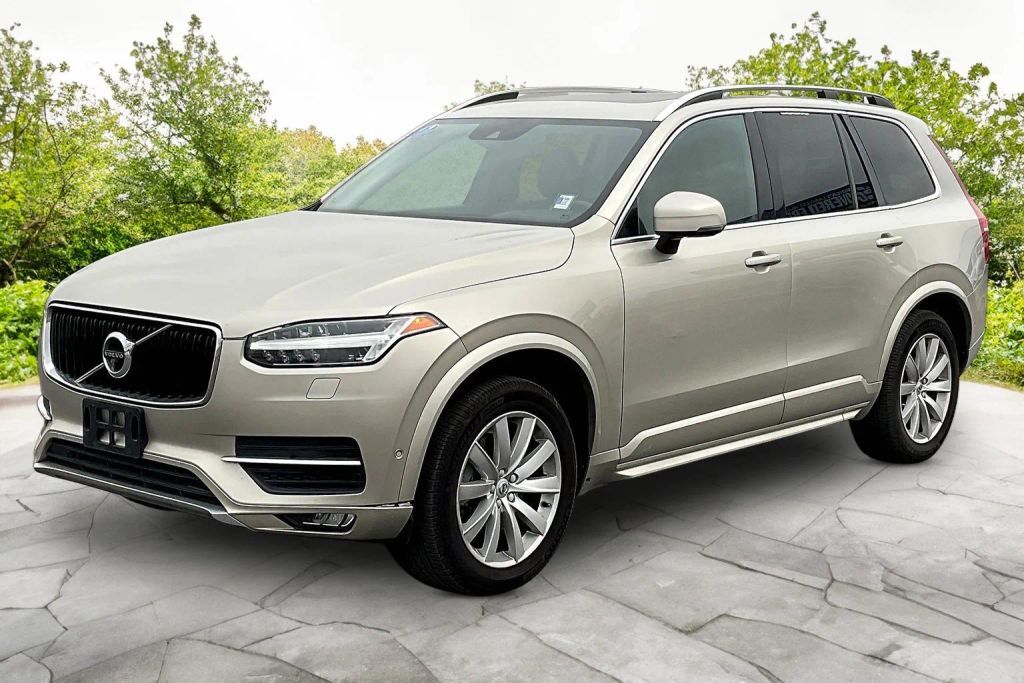 2018 VOLVO XC90