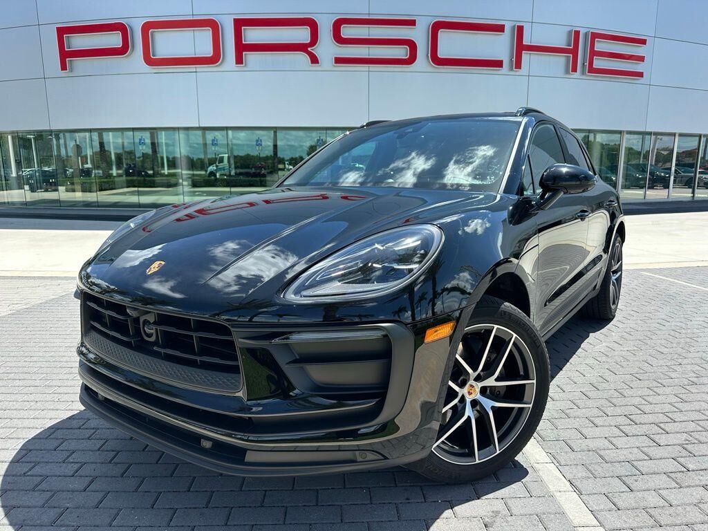 2023 PORSCHE Macan