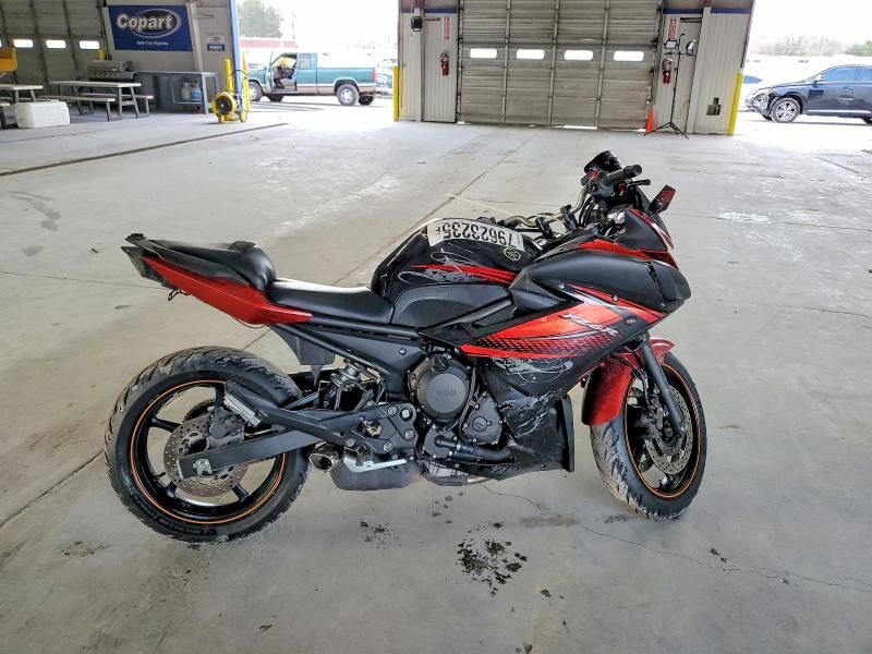 2011 YAMAHA FZ6R