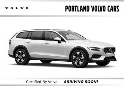 2025 VOLVO V60CC