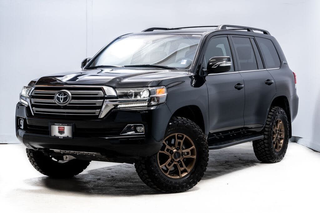 2020 TOYOTA Land Cruiser