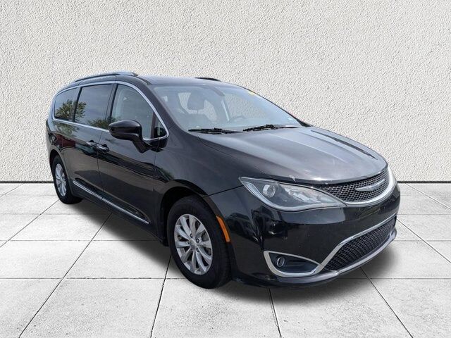 2019 CHRYSLER Pacifica