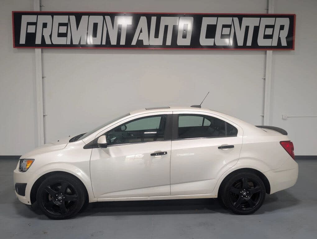 2015 CHEVROLET Sonic