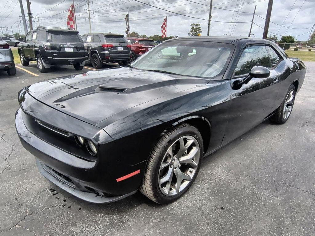 2017 DODGE Challenger