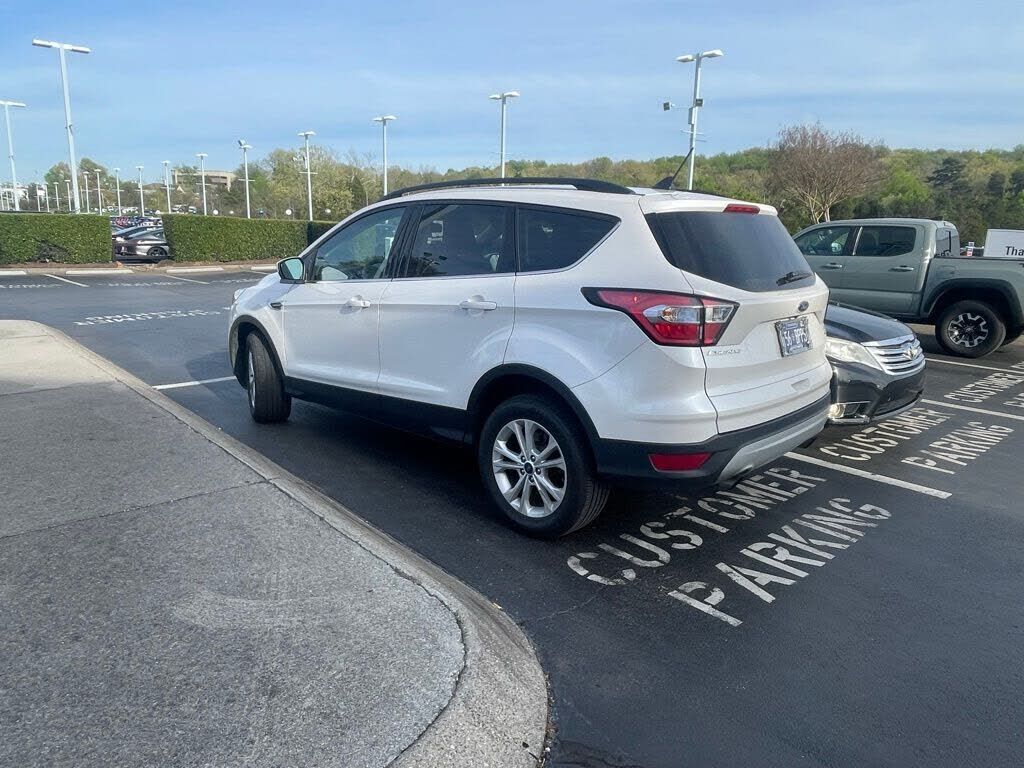 2018 FORD Escape