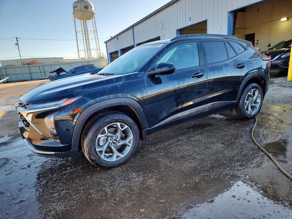 2025 CHEVROLET Trax