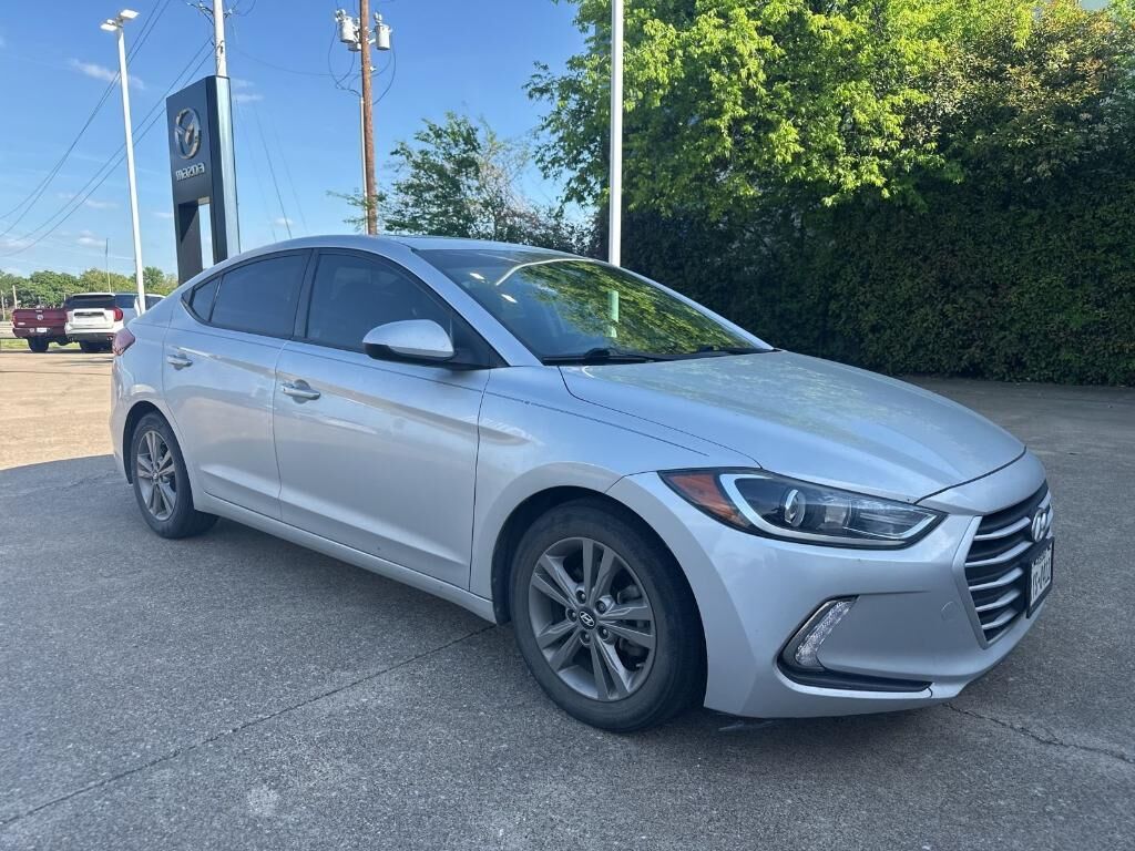 2018 HYUNDAI Elantra
