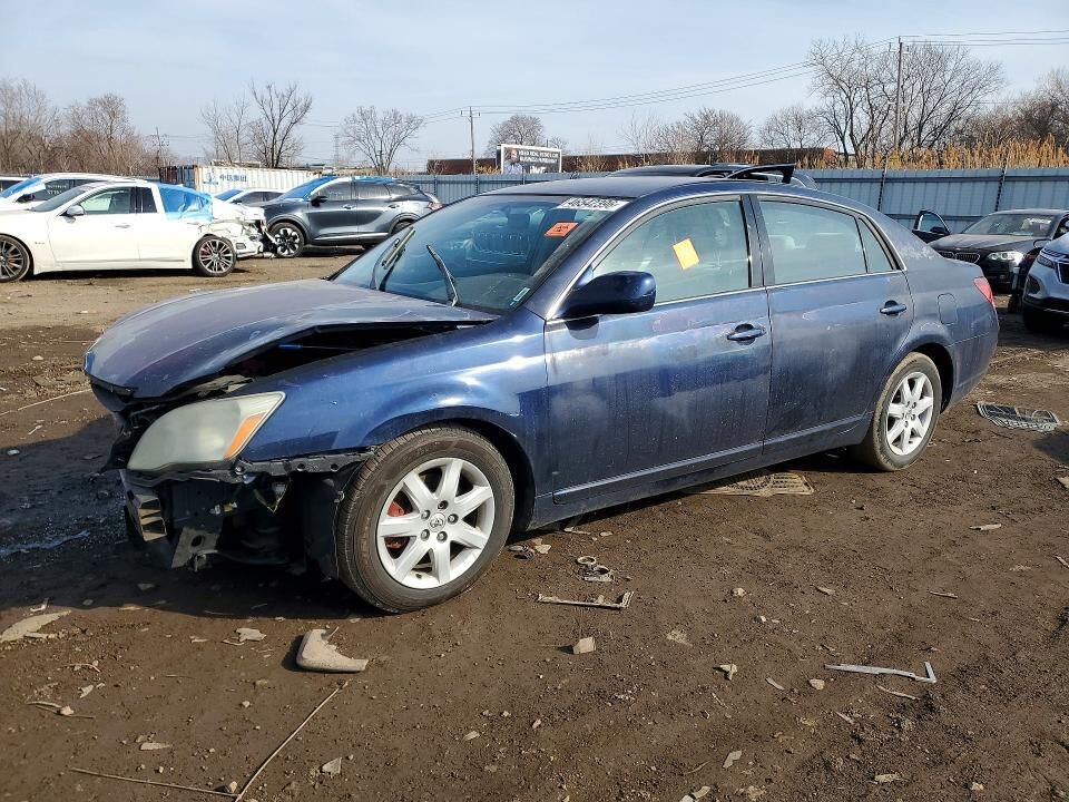 2005 TOYOTA Avalon