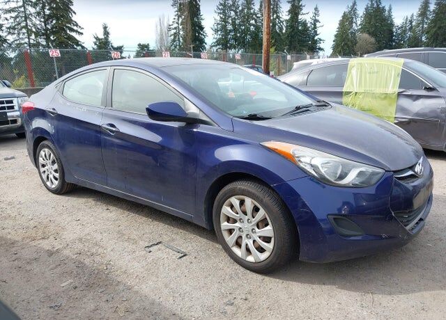 2011 HYUNDAI Elantra