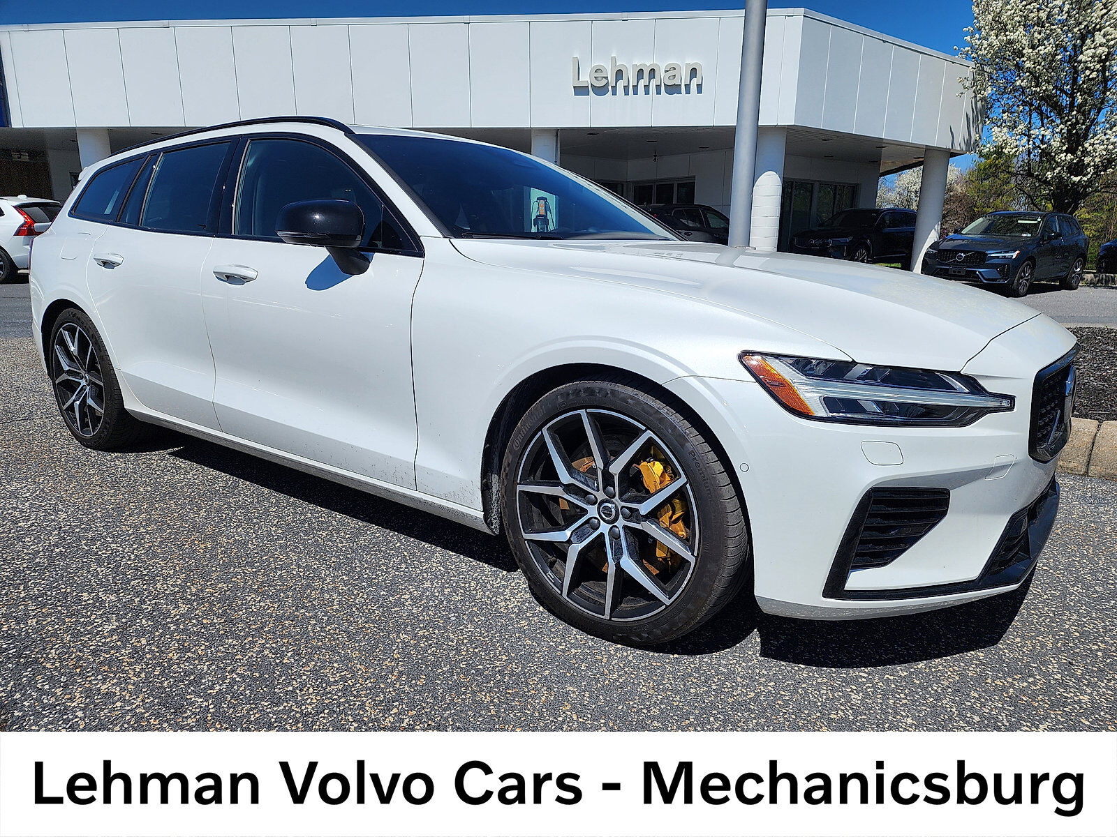 2024 VOLVO V60