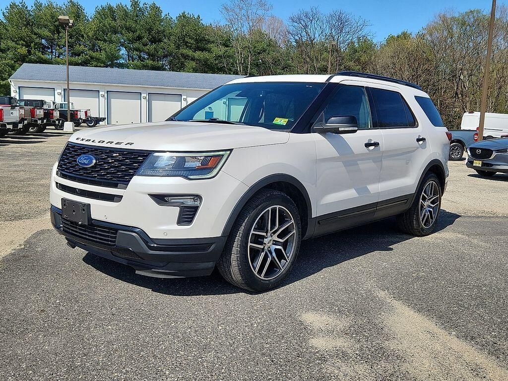 2018 FORD Explorer