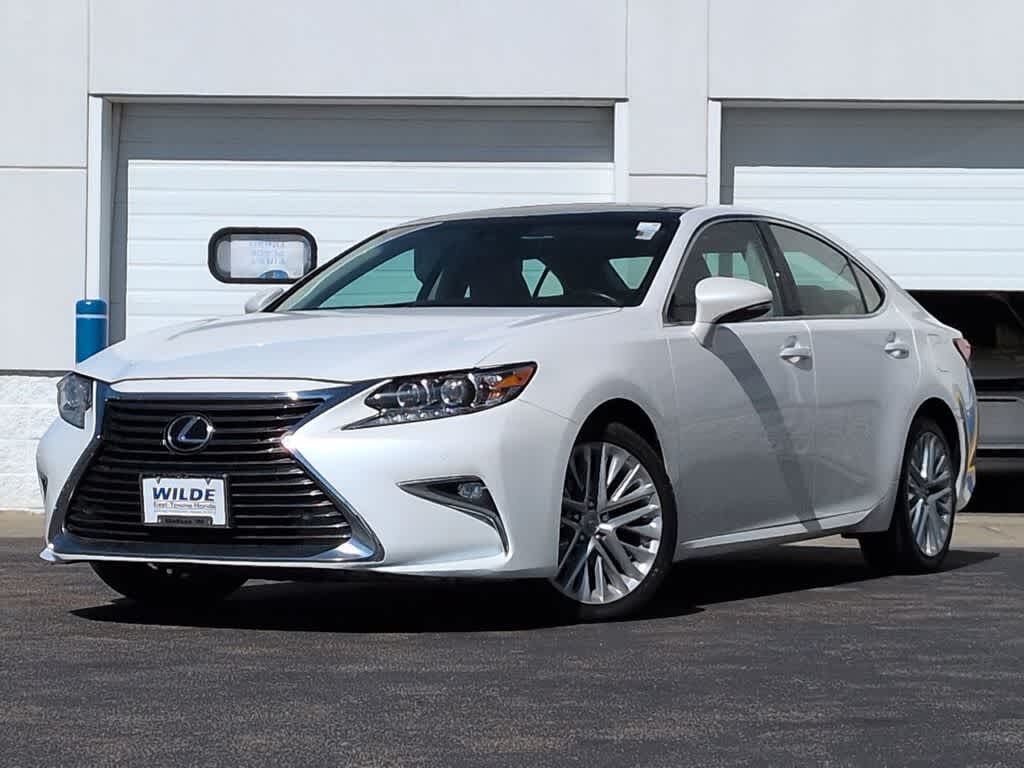 2016 LEXUS ES