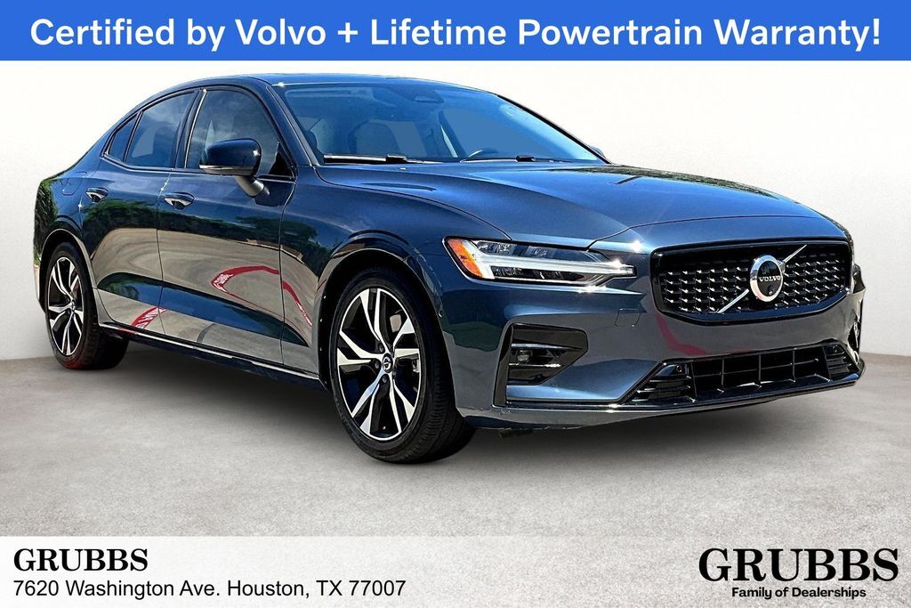 2025 VOLVO S60