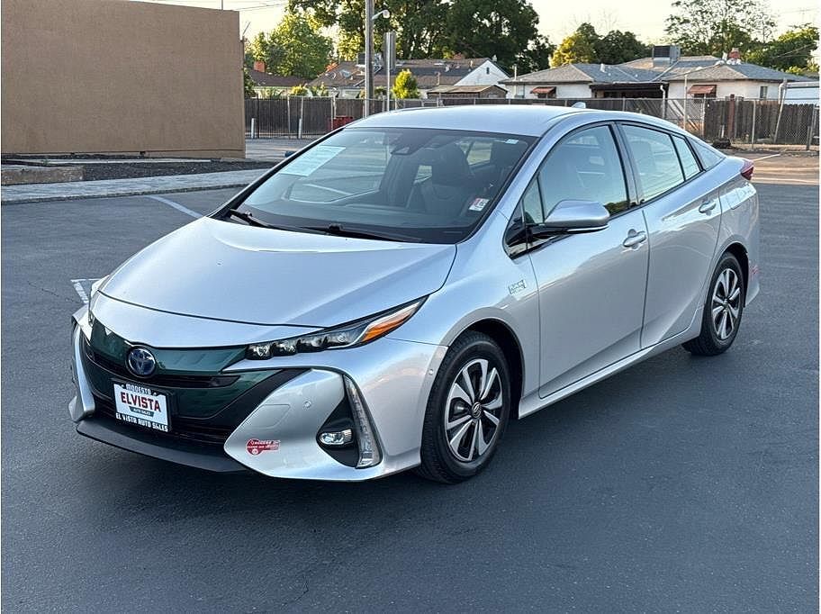 2017 TOYOTA Prius