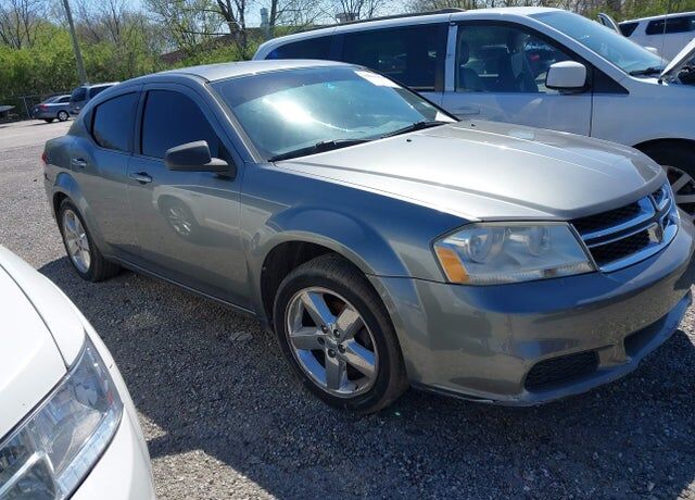 2013 DODGE Avenger