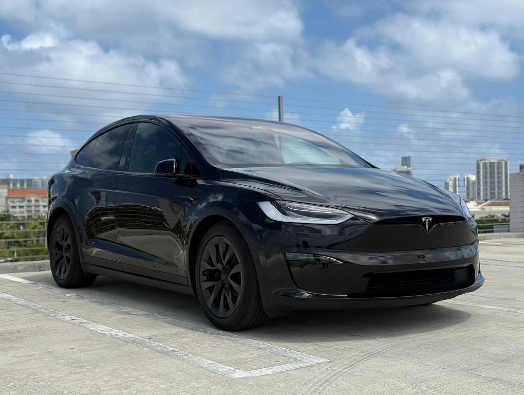 2022 TESLA Model X