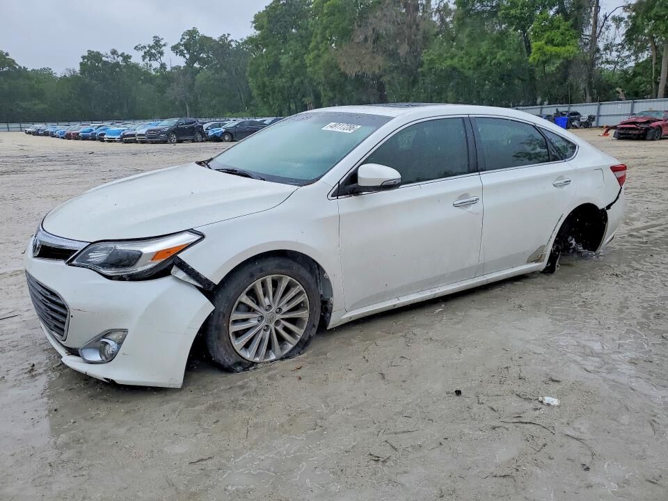 2013 TOYOTA Avalon
