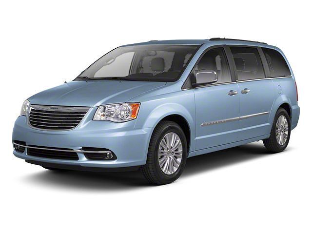 2013 CHRYSLER Town and Country