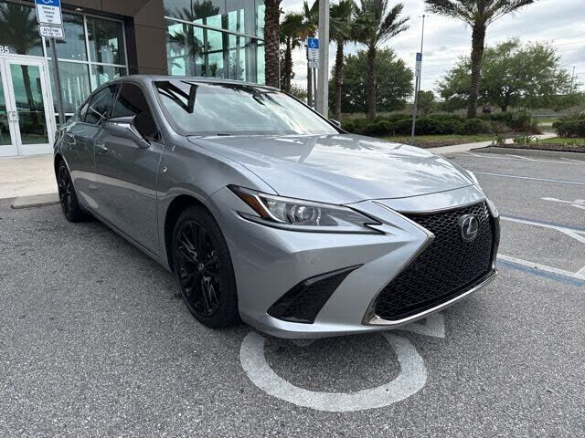 2022 LEXUS ES