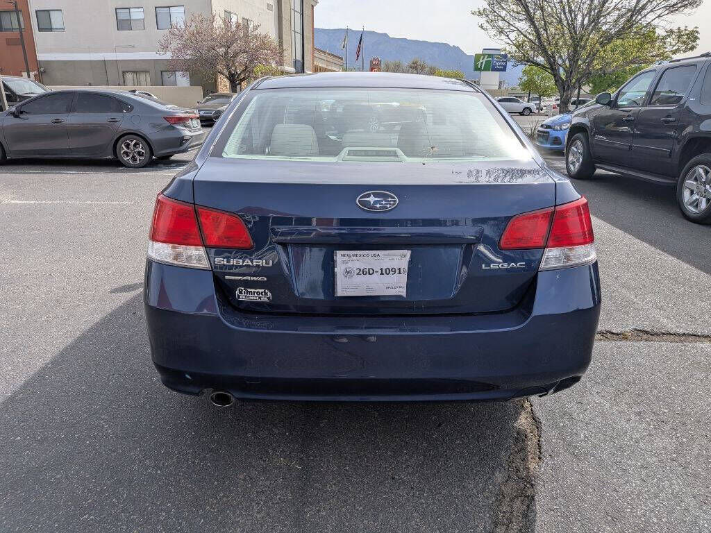 2011 SUBARU Legacy