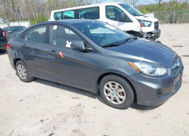 2012 HYUNDAI Accent