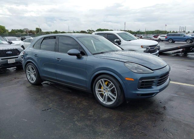 2019 PORSCHE Cayenne