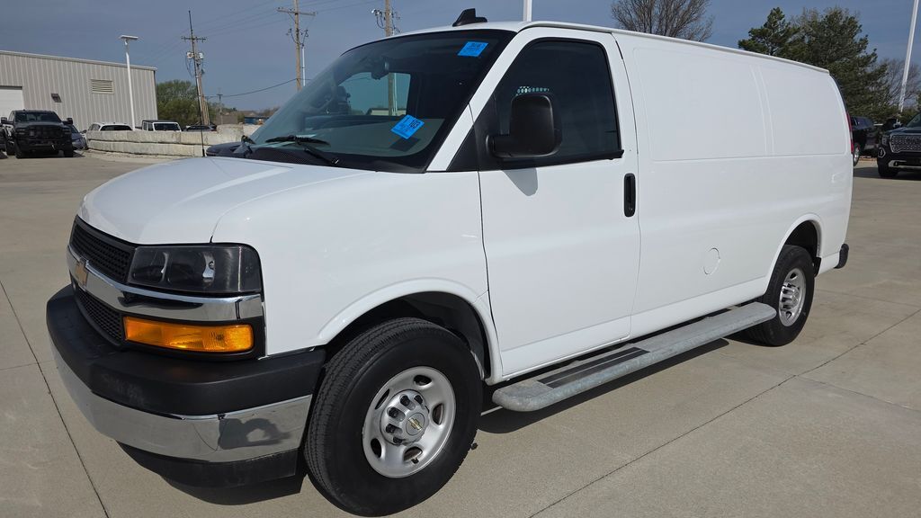 2024 CHEVROLET Express