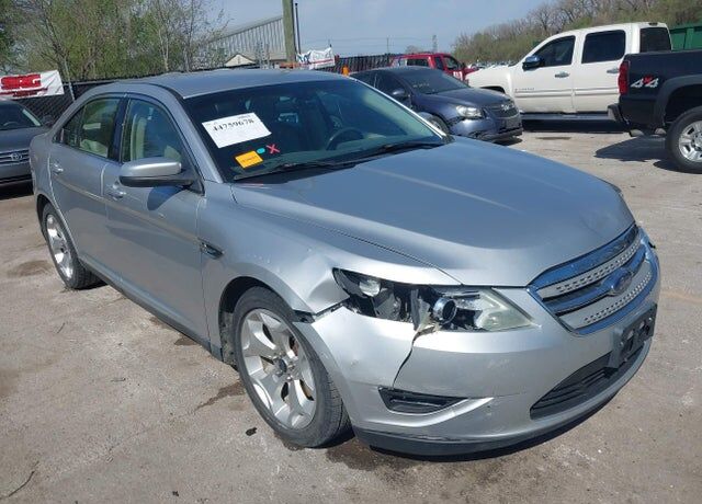 2010 FORD Taurus