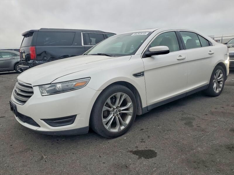2013 FORD Taurus